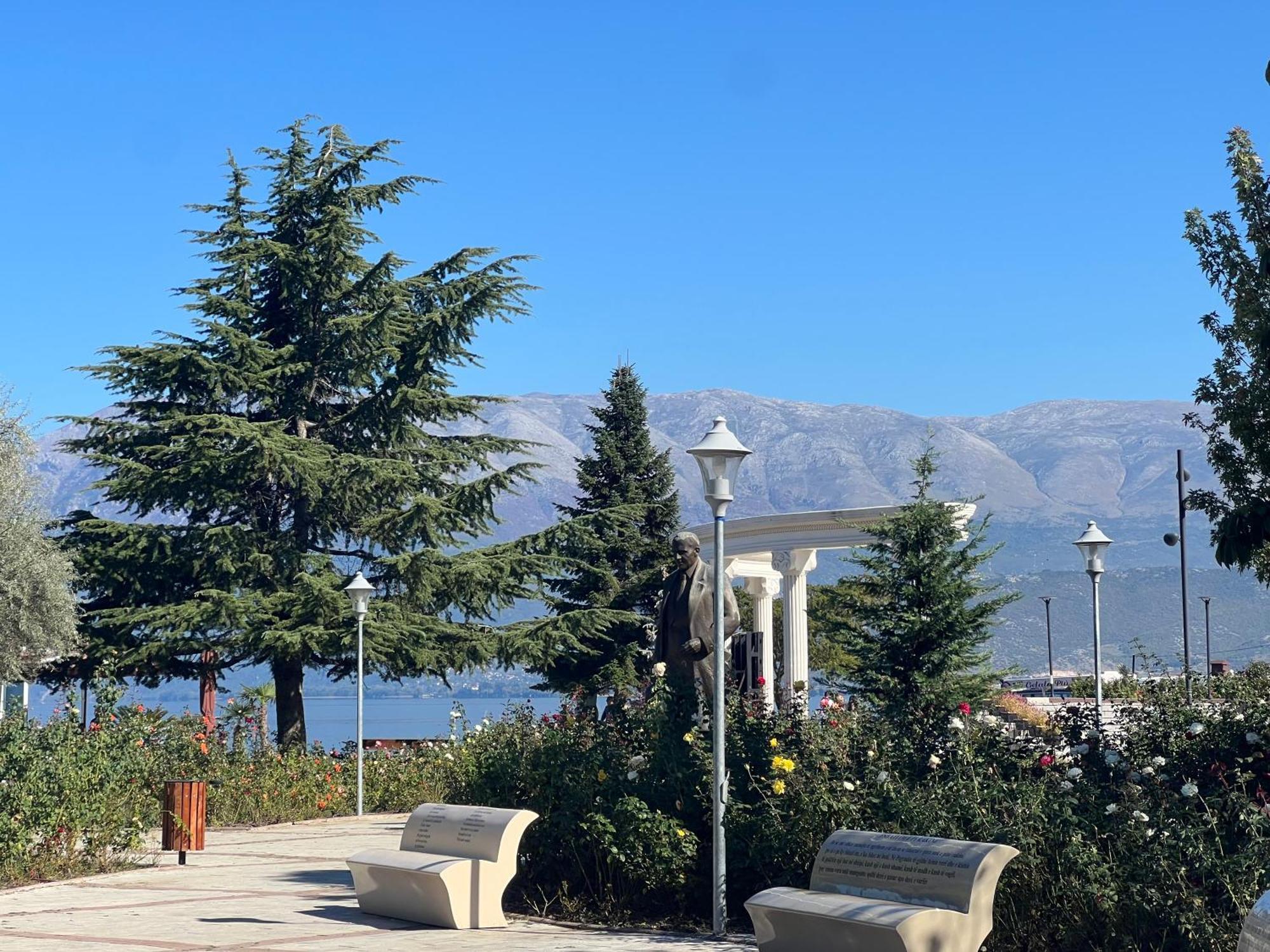 Charming House Lägenhet Pogradec Exteriör bild